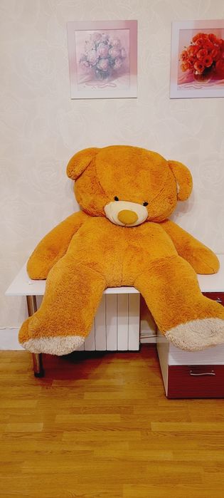 Медведь плюшевый в человеческий рост