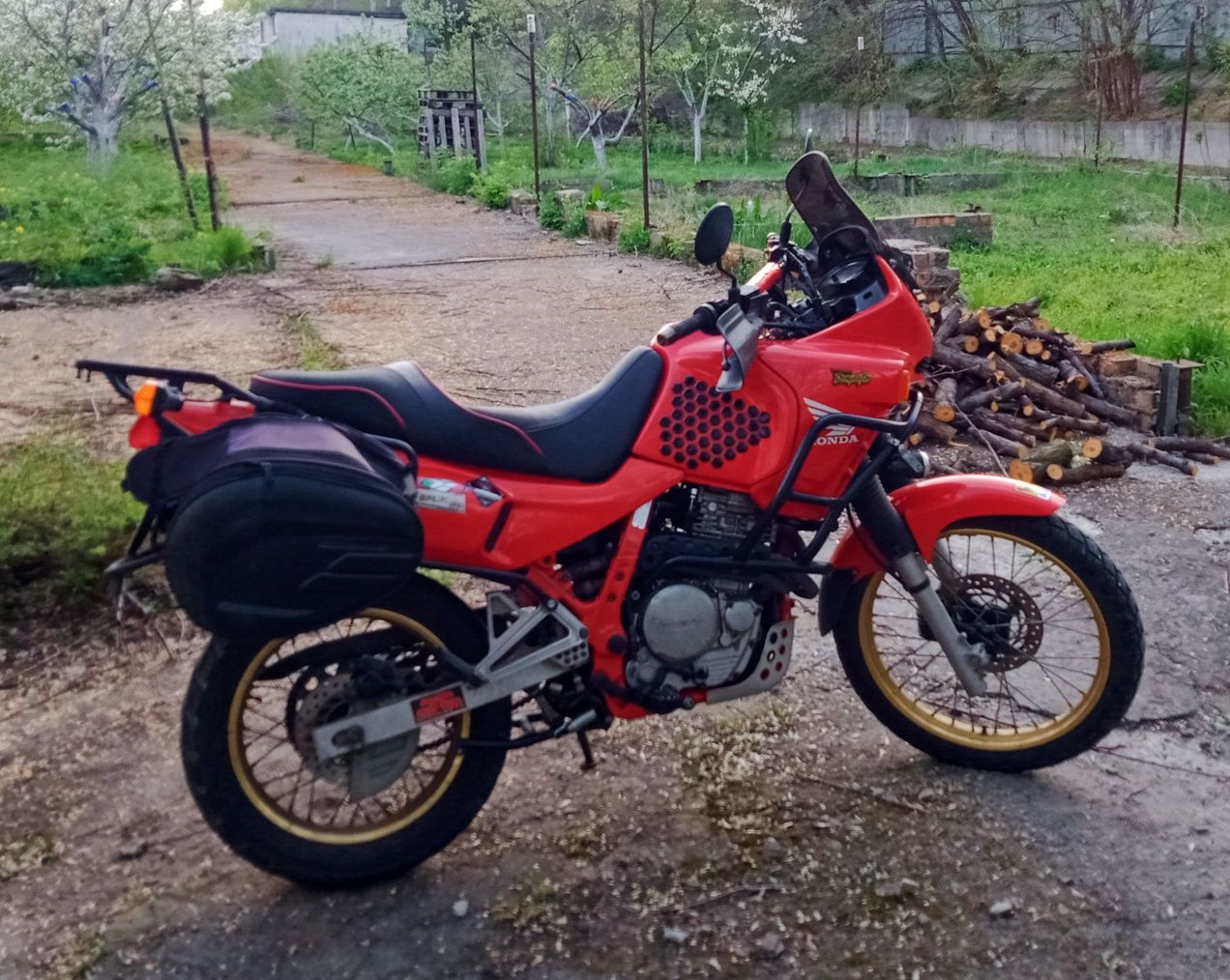 Honda NX650 Dominator