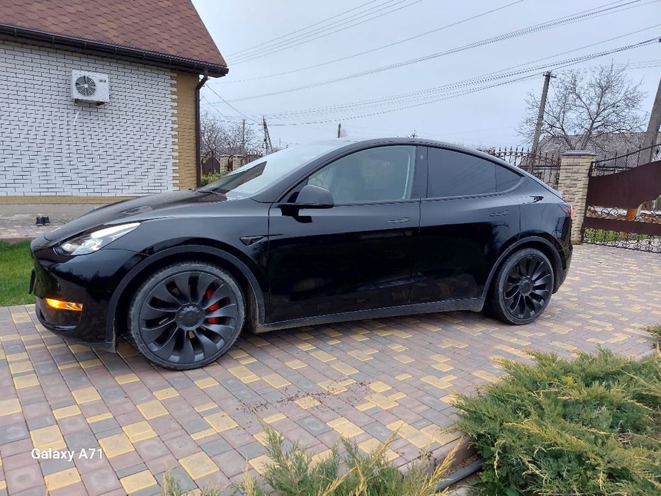 Tesla model y perfomance тесла модел у перфоменс