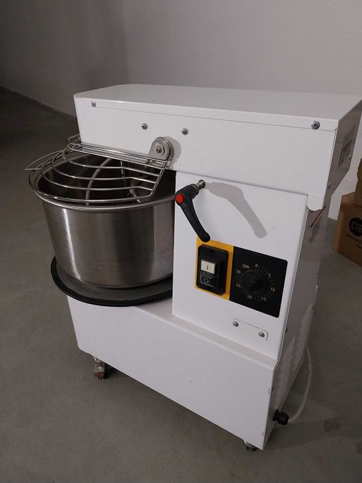 Amassadeira profissional italiana