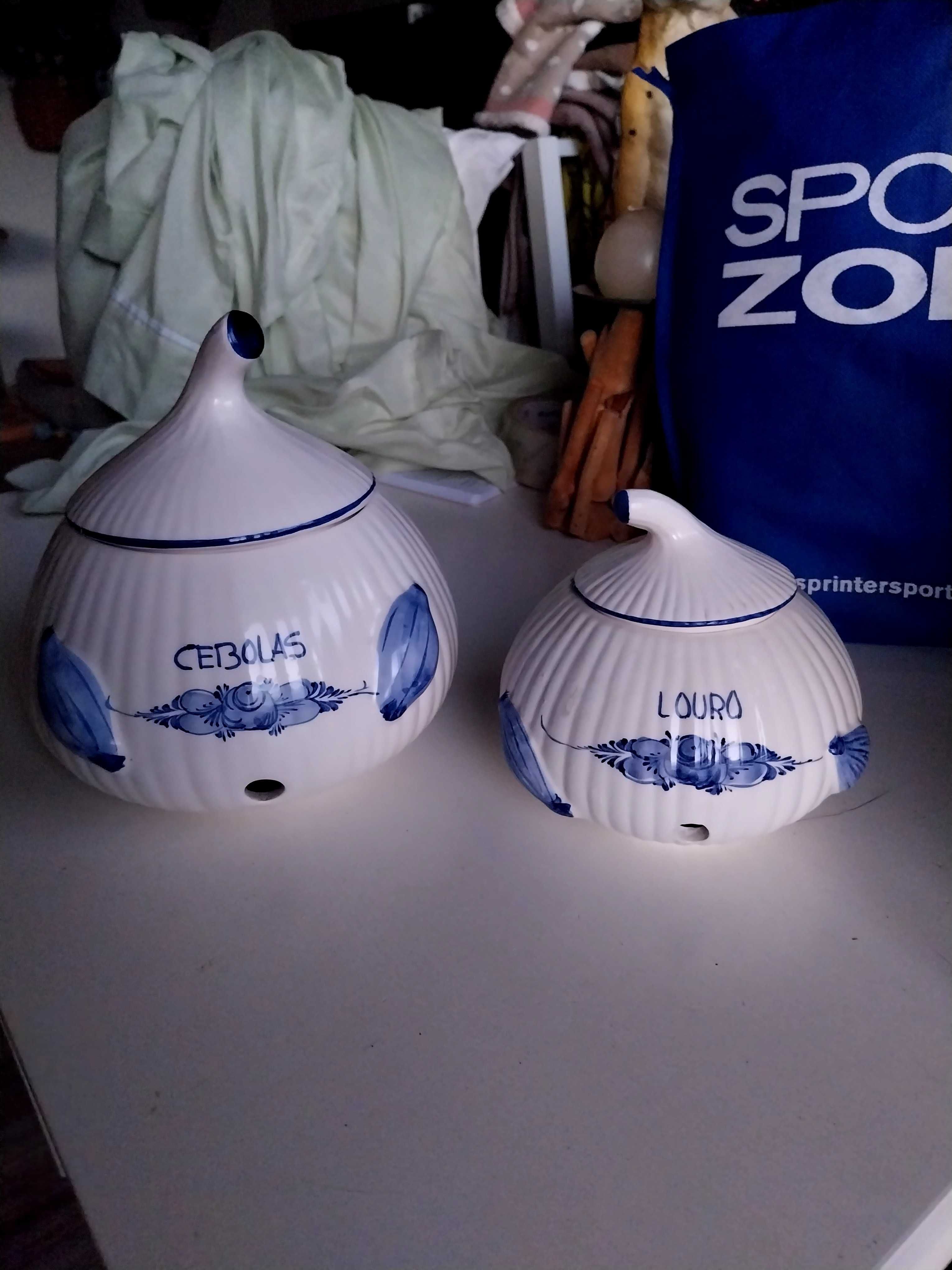 Potes/frascos para cebola e louro