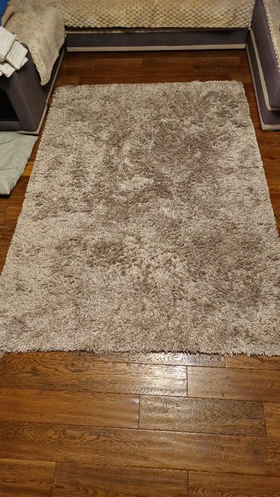 Dywan z długim włosiem 140 z 200