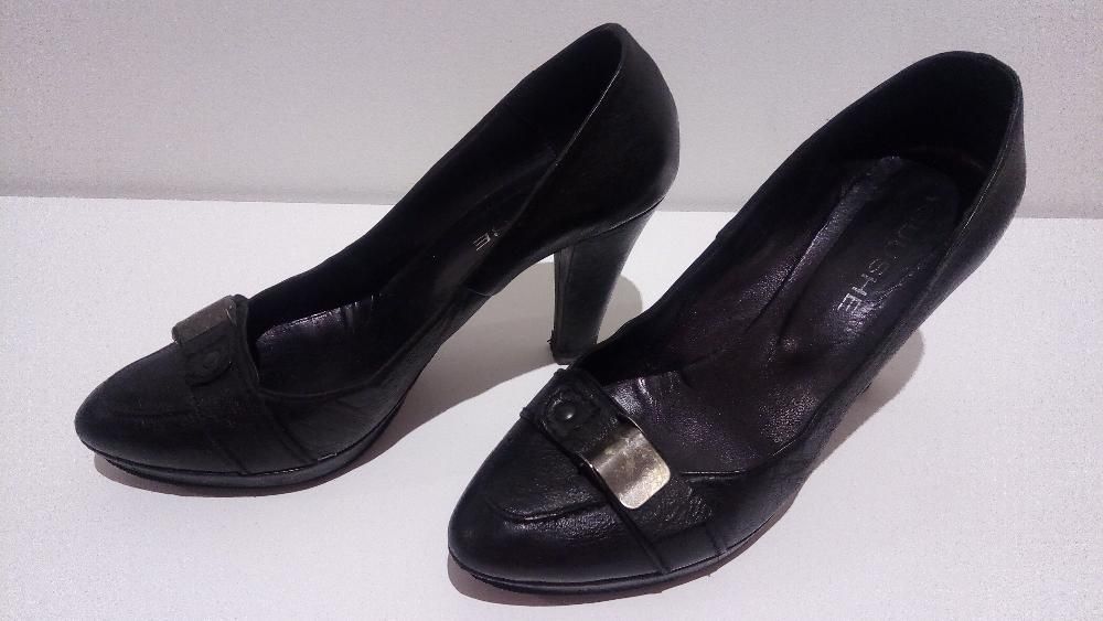 Sapatos 38 em pele marca portuguesa GUUCHE