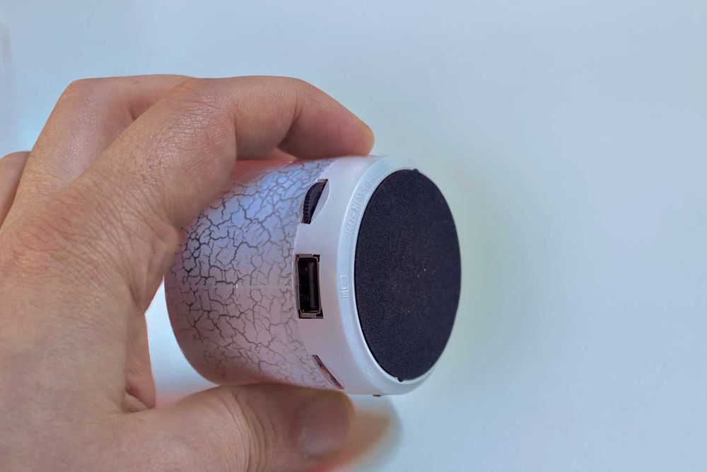 Coluna Bluetooth portatil