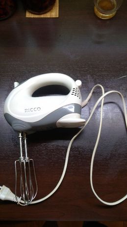 RICCO Hand Mixer Model HM 700 100W