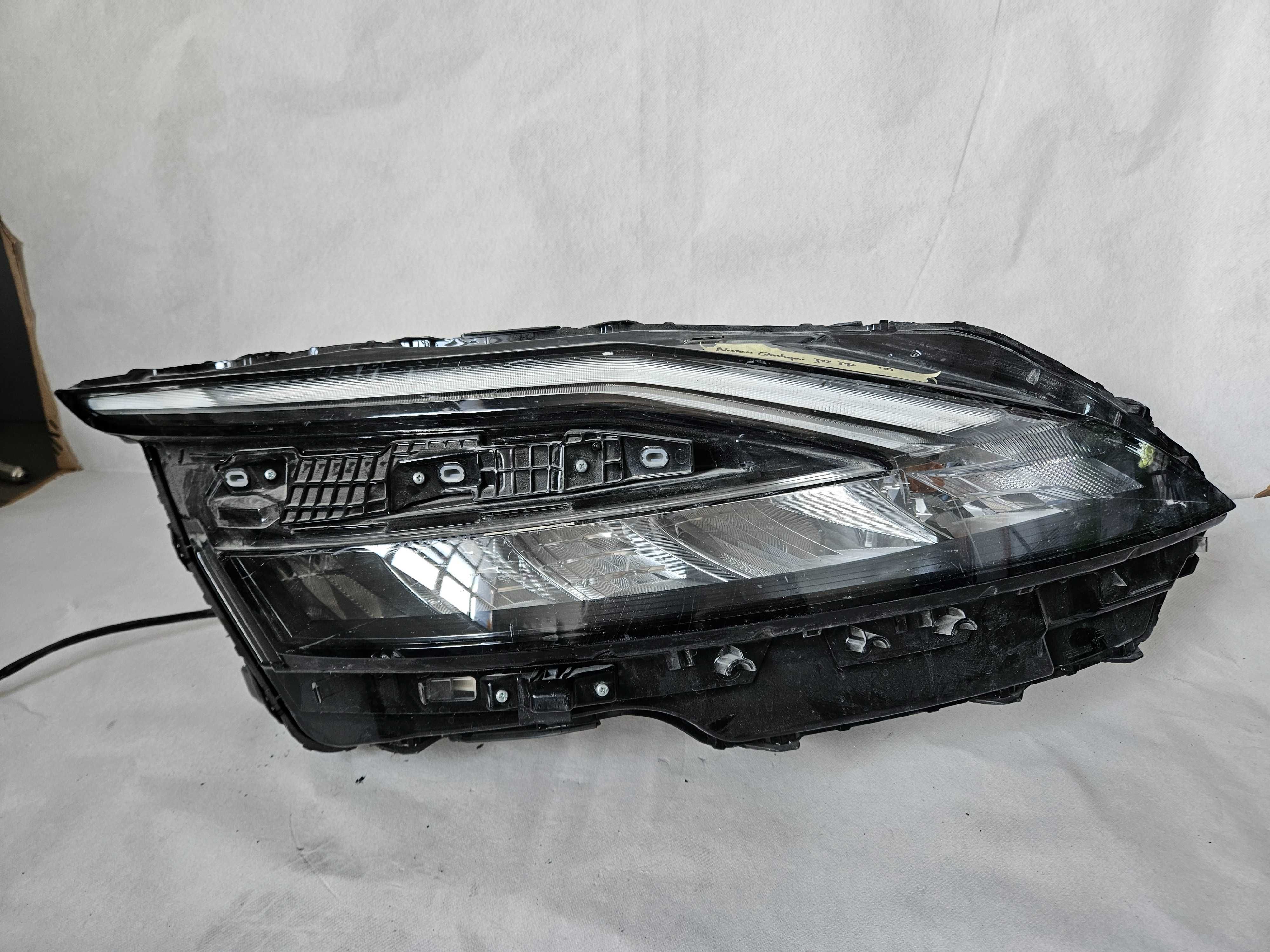 Reflektor Lampa Prawy przód Nissan Qashqai J12