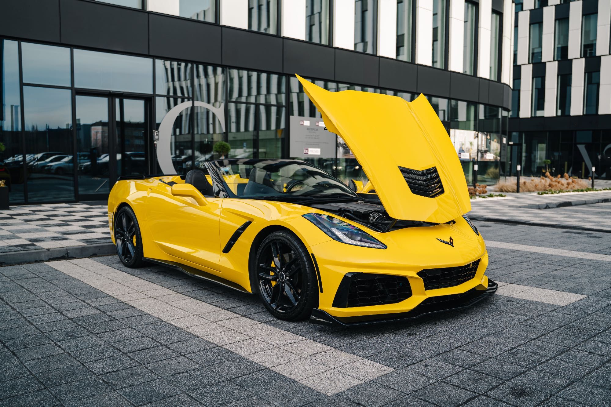 Wynajem Corvette C7 6.2 V8 Cabrio bez kaucji wypożyczalnia samochodów