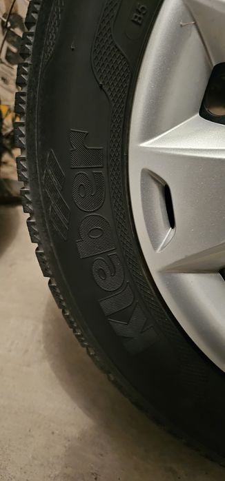 Koła, felgi, opony zimowe 215/55/16. Ford Focus MK3+kołpaki Ford