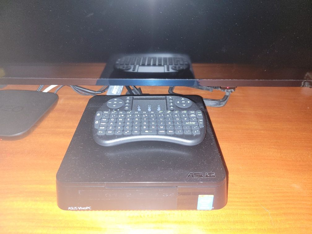 Computador Asus VivoPC  media center
