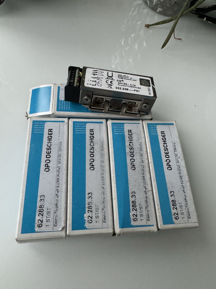 Elektrozaczepy do drzwi ewakuacyjnych i przeciwpożarowych