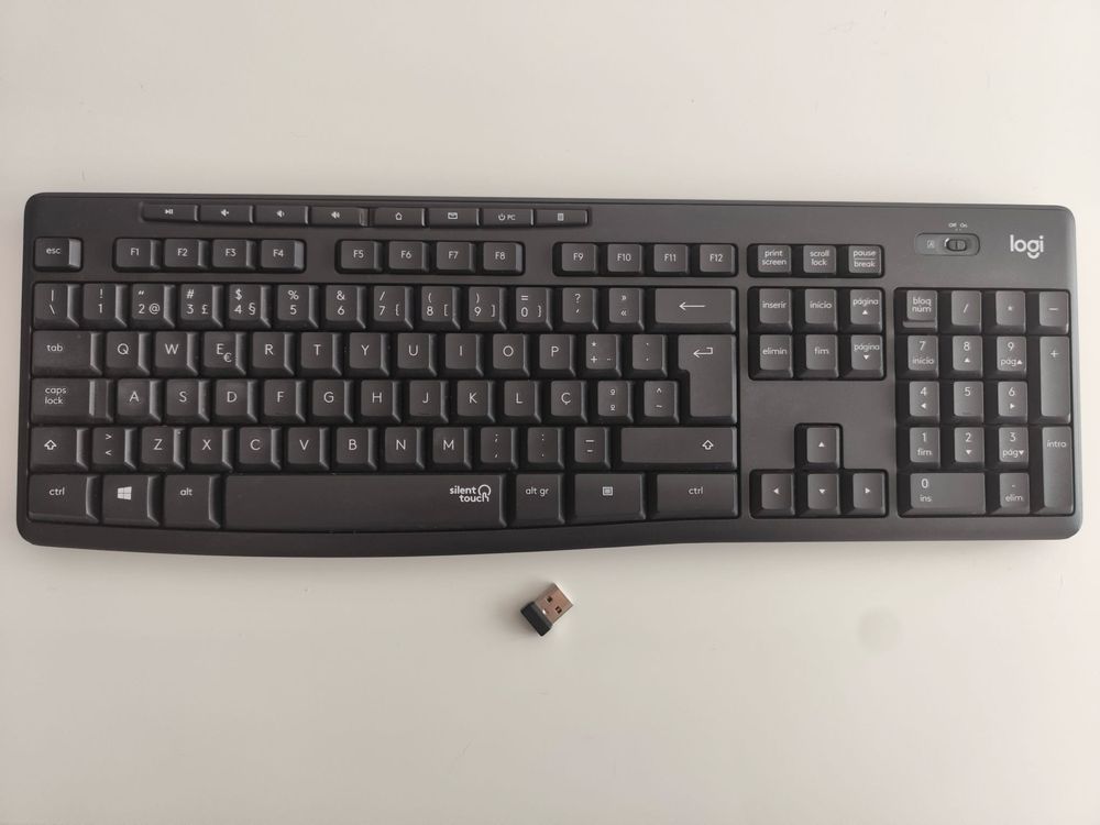 Teclado Logitech MK295 Silent Wireless