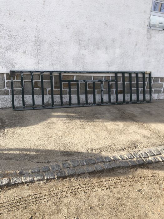 Portao smi novo em bom estado