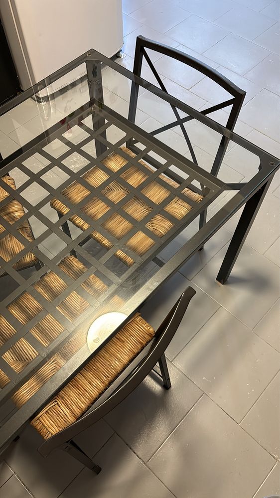Mesa de jantar em otimo estado