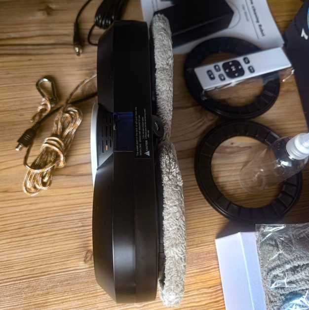 Робот пилосос для мийки вікон , мийник вікон з розпилювачем