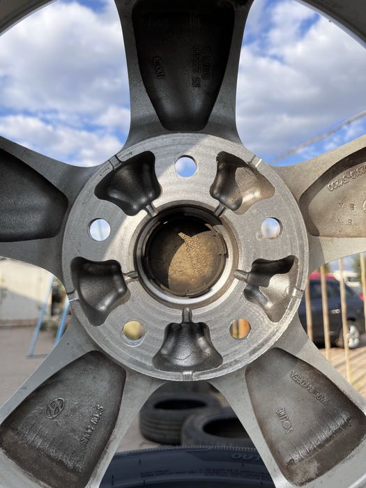 R16 5/114.3 et53 j6.5 dia67.1 Hyuindai Elantara Hankook 205/55r16 1шт