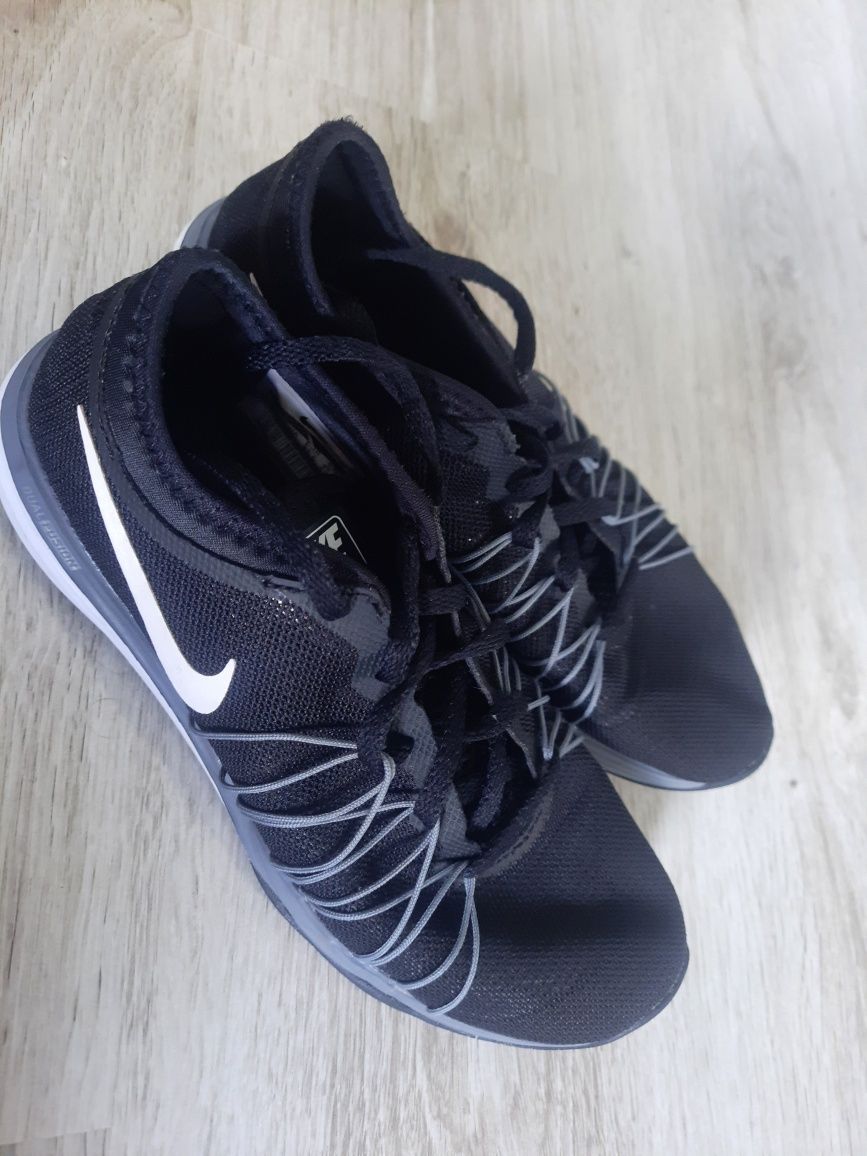 Buty damskie Nike rozmiar 37,5