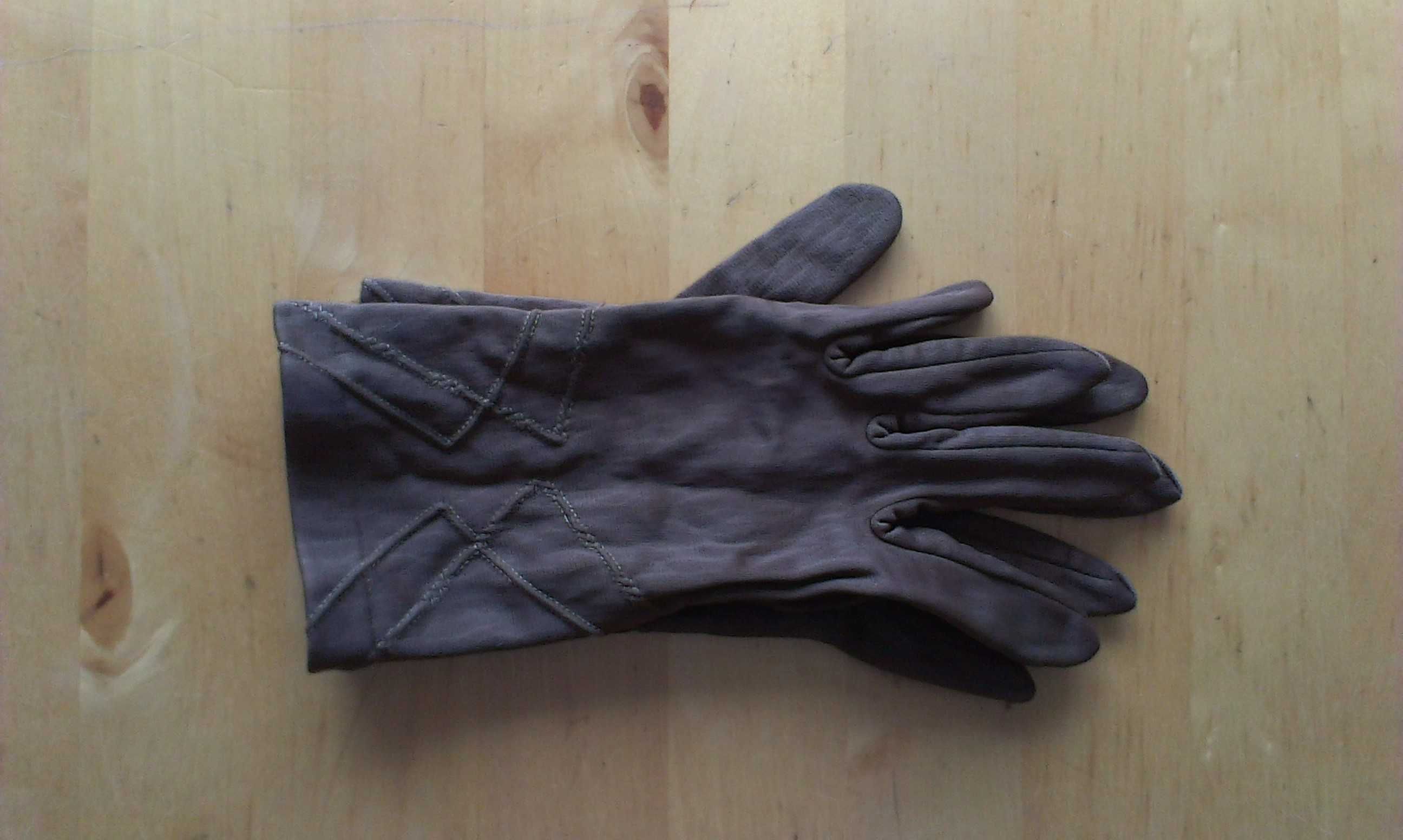 Brązowe ocieplane damskie rękawiczki