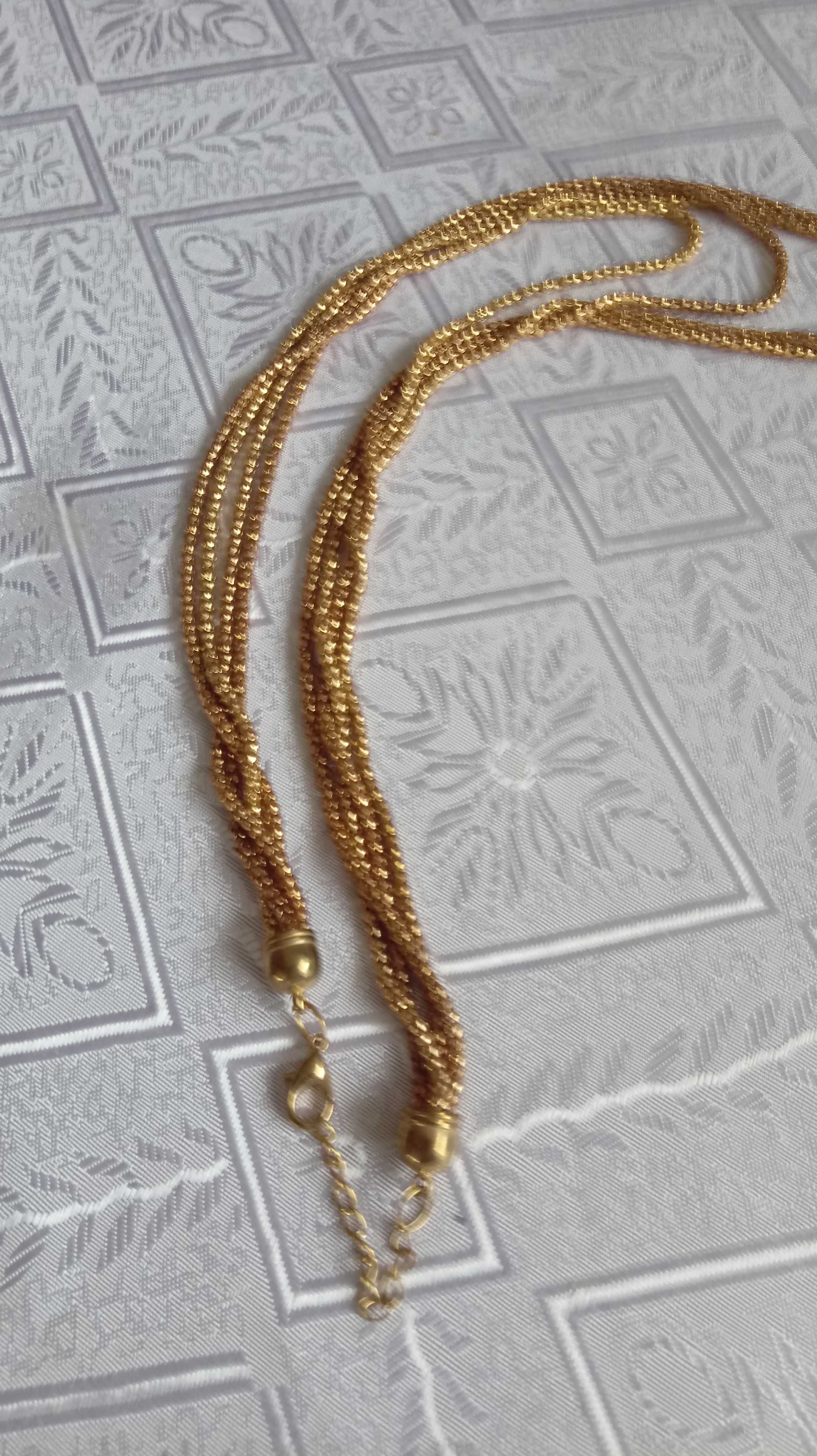 Łańcuszek,kolor stare złoto, dł. 70 cm.