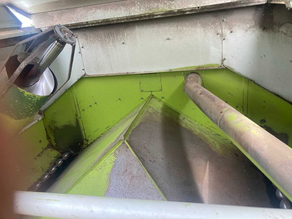 Комбайн зернозбиральний  CLAAS DOMINATOR 118SL. З документами.