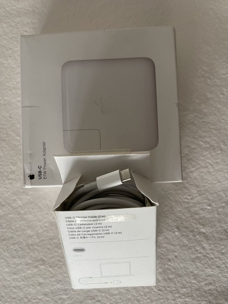 Carregador Macbook Pro 61W USB-C Power Adapter + Cabo USB-C 2 metros