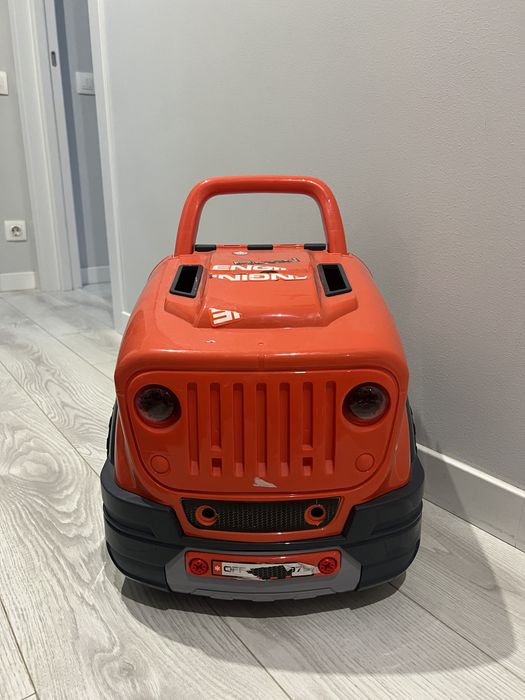 Іграшка машина (гра в механіка)