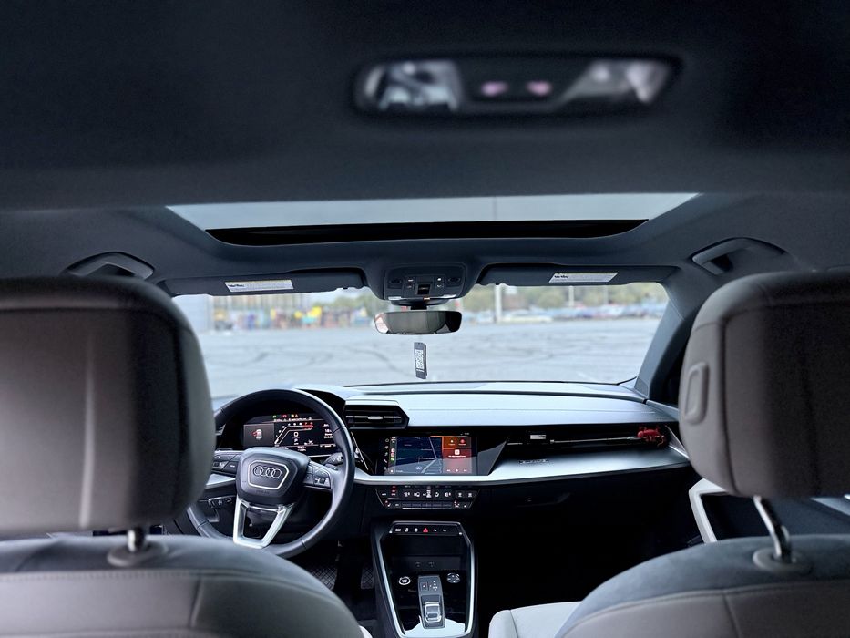 Audi A3 ( 8Y) 2022 року мʼякий гібрид