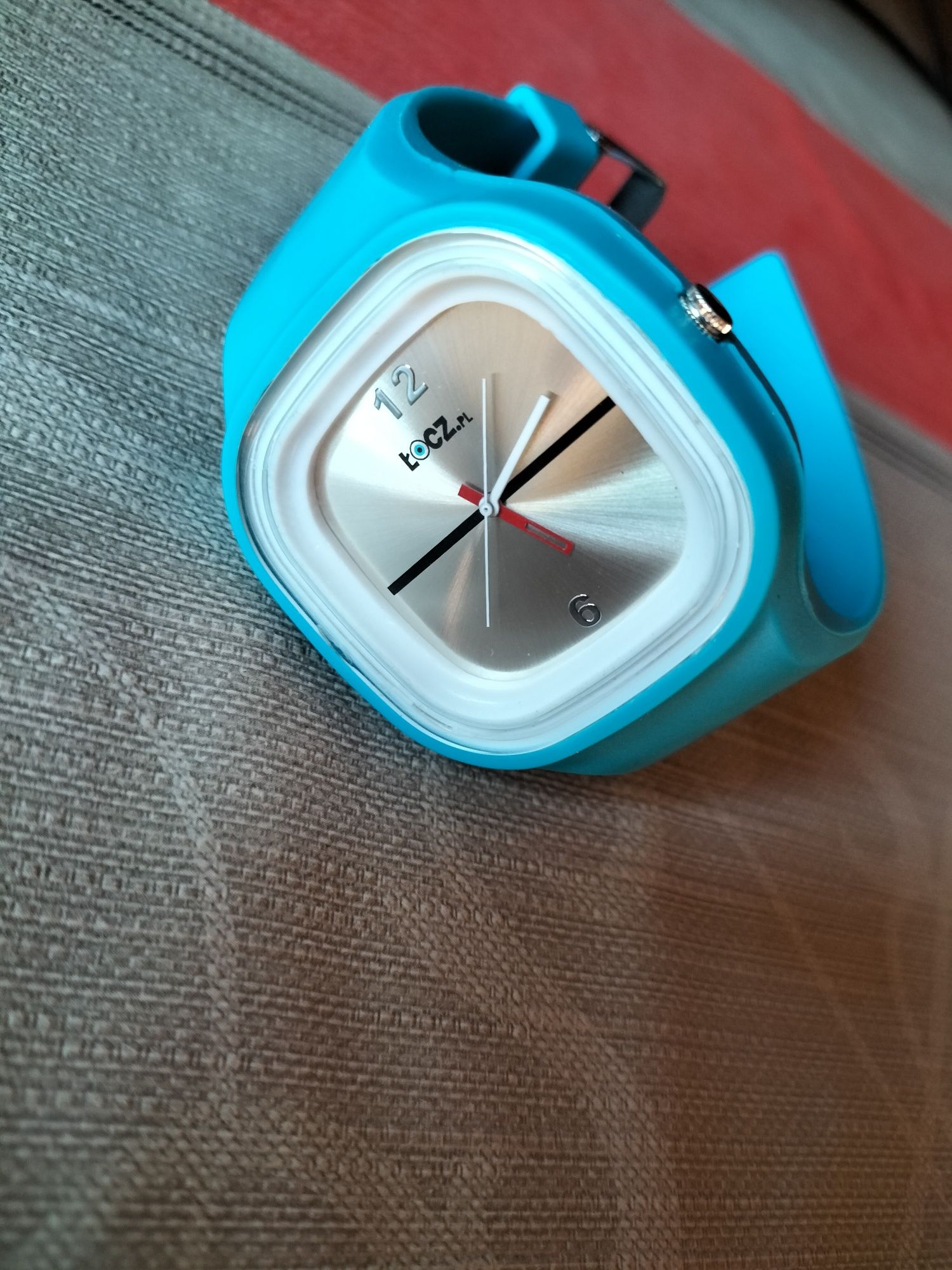 Zegarek w silikonowym etui