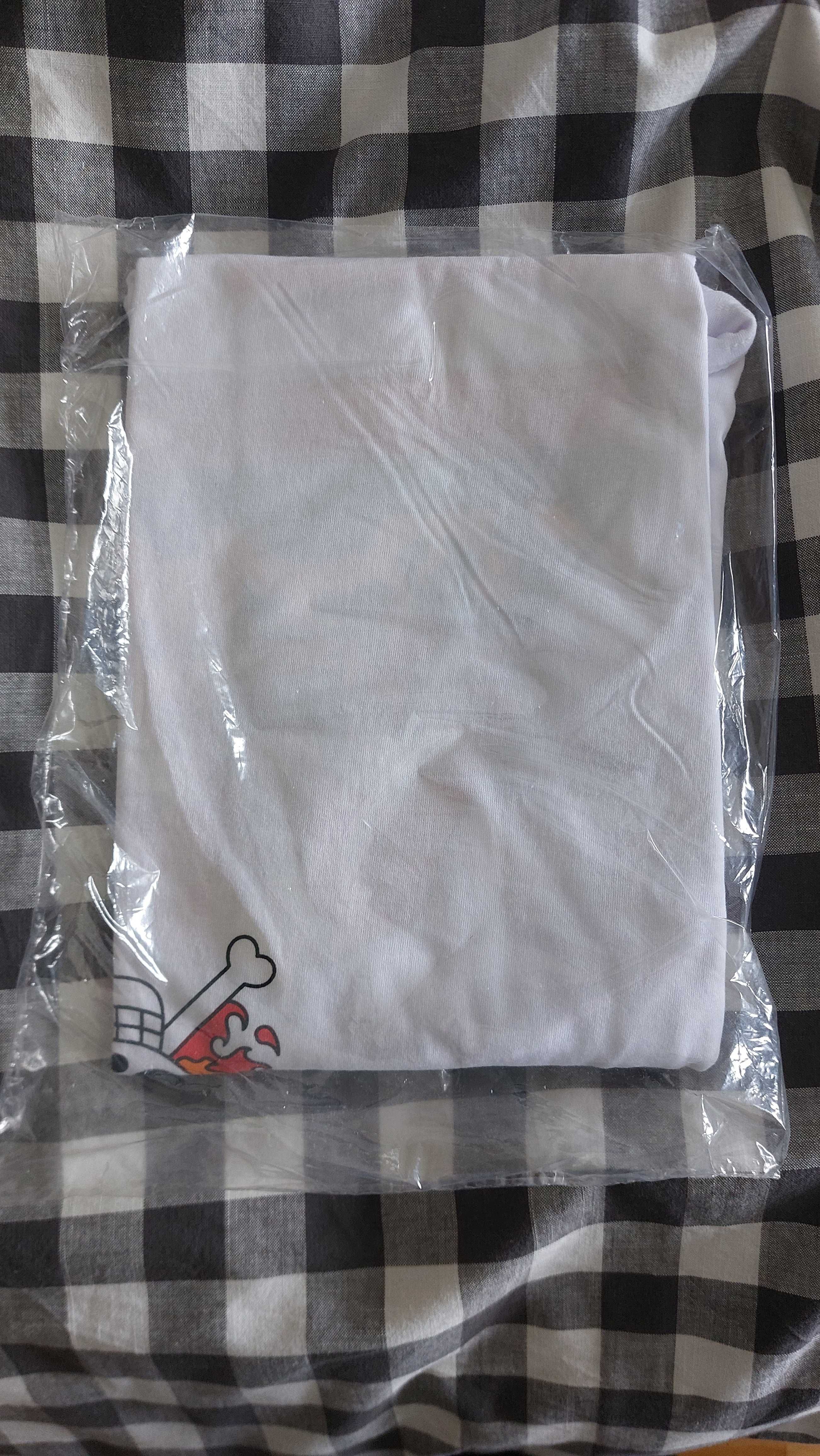T-shirt de One Piece da colaboração com o Burger King Edição Limitada.