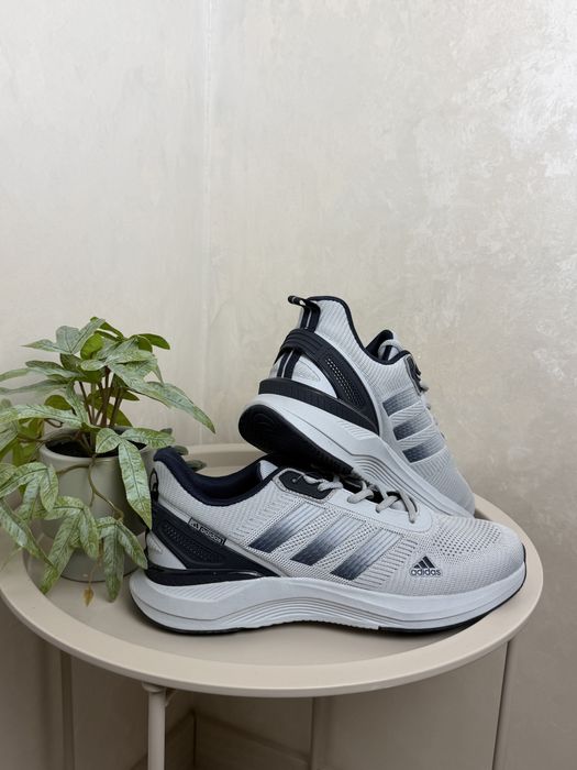 Чоловічі Адідас Adidas Світло-сірі чоловічі 41 42 43 44 45 сітка