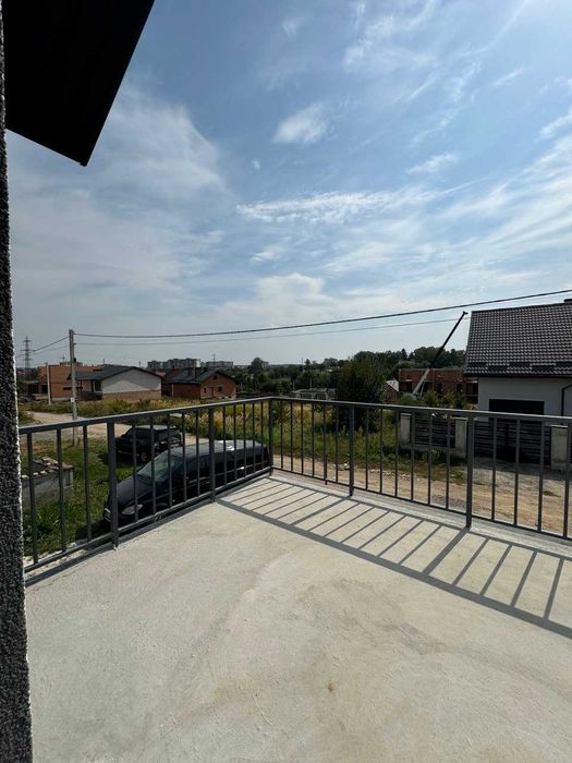 Продаж окремостоячого бидинку в Винниках