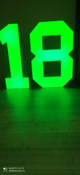 Cyfra 18 LED rgb