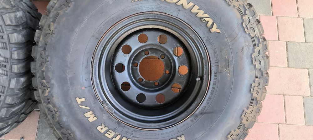 Диски с резиною та проставками Mitsubishi l200 грязьові