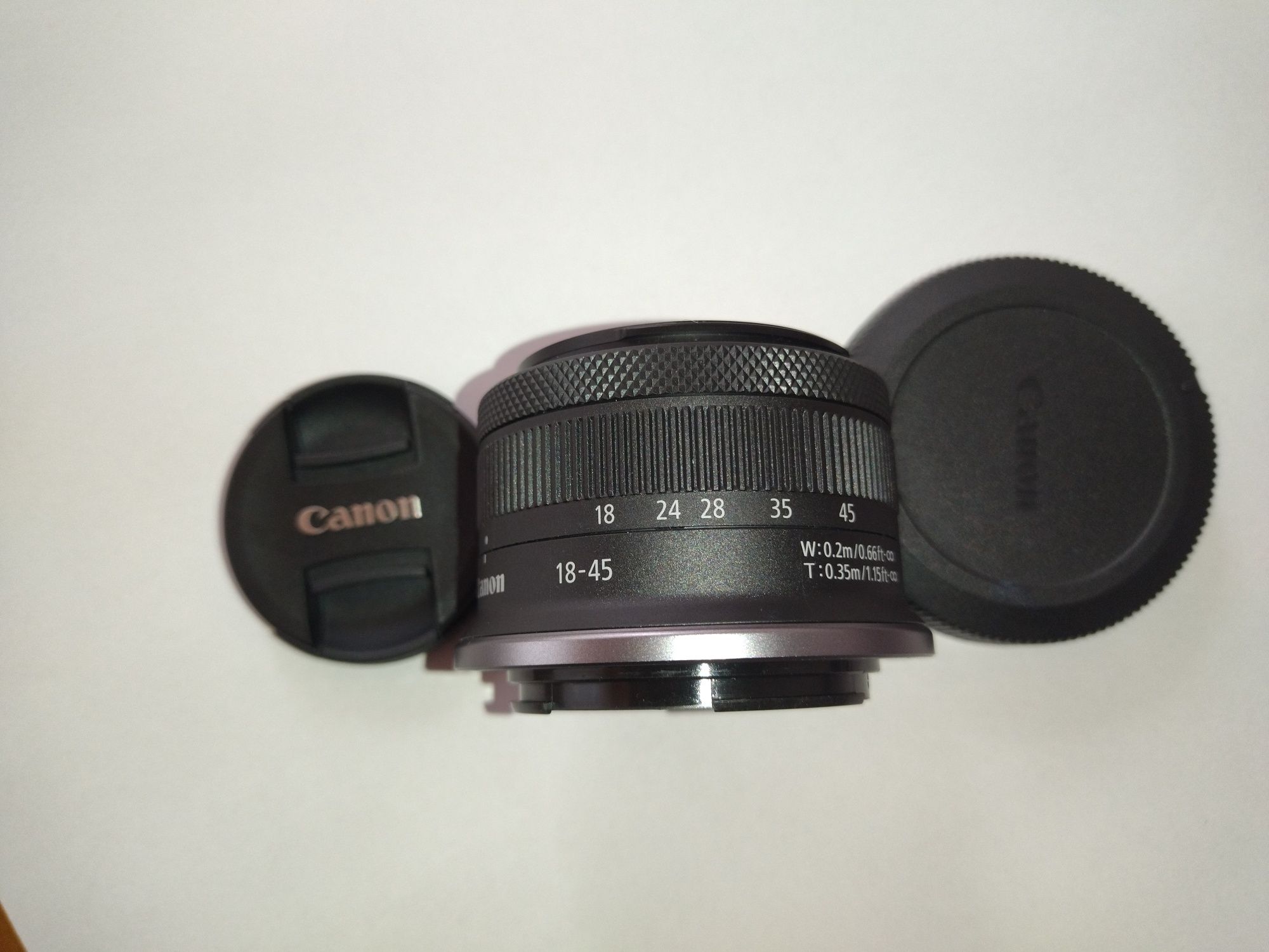 Canon RF-s 18-45