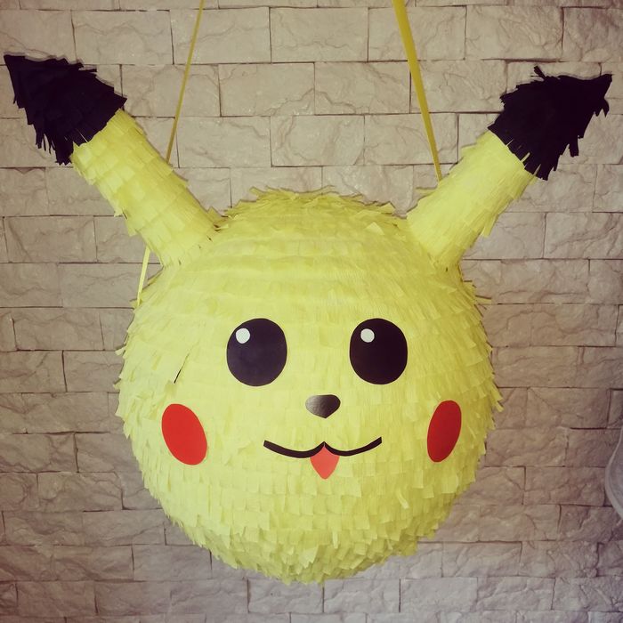 Пиньята Пикачу...