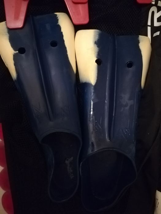 Natação - Barbatanas e acessórios para mãos