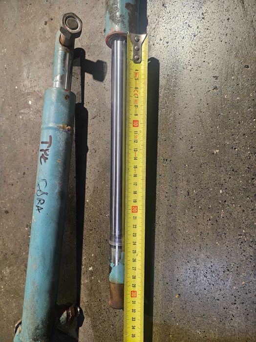 Siłownik Siłowniki Przyczepa Mengele Garant LW 535 Tłok Cylinder Tył