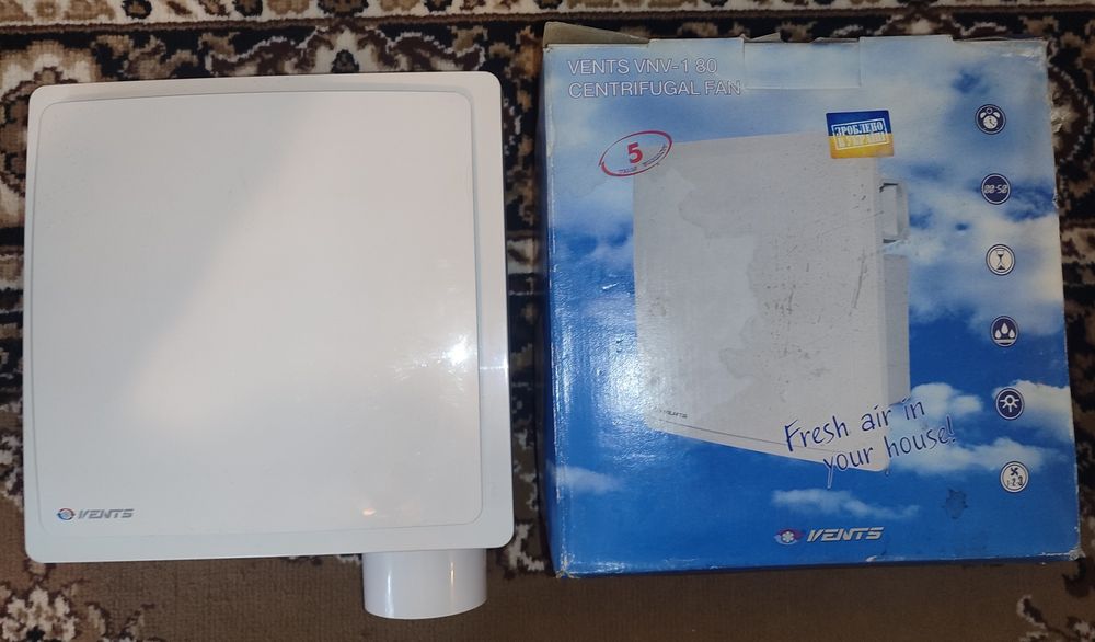 Витяжка, центробіжний вентилятор Вентс ВНВ-1 80 КВ на 3 швидкості
