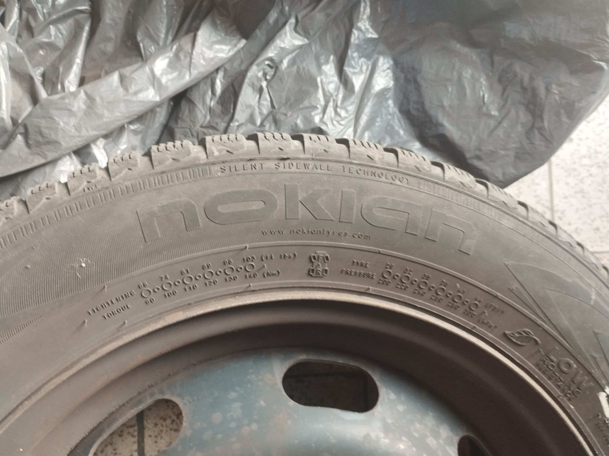 Koła do peugeot 301, citroen C3, c-elysee  zima Nokian WR D4 185/65R15