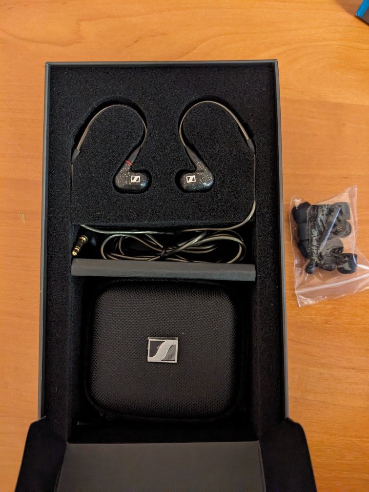 Навушники Sennheiser IE 300, з Китаю.