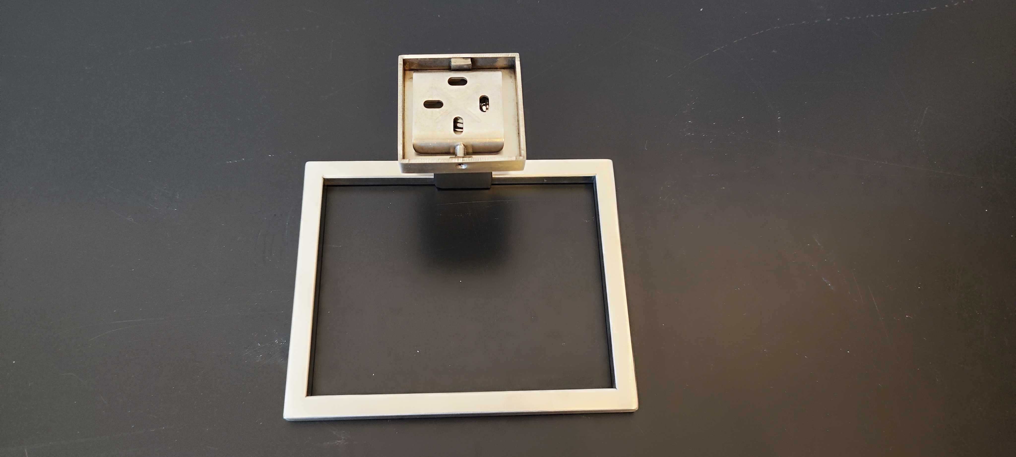 Suporte Toalha WC
