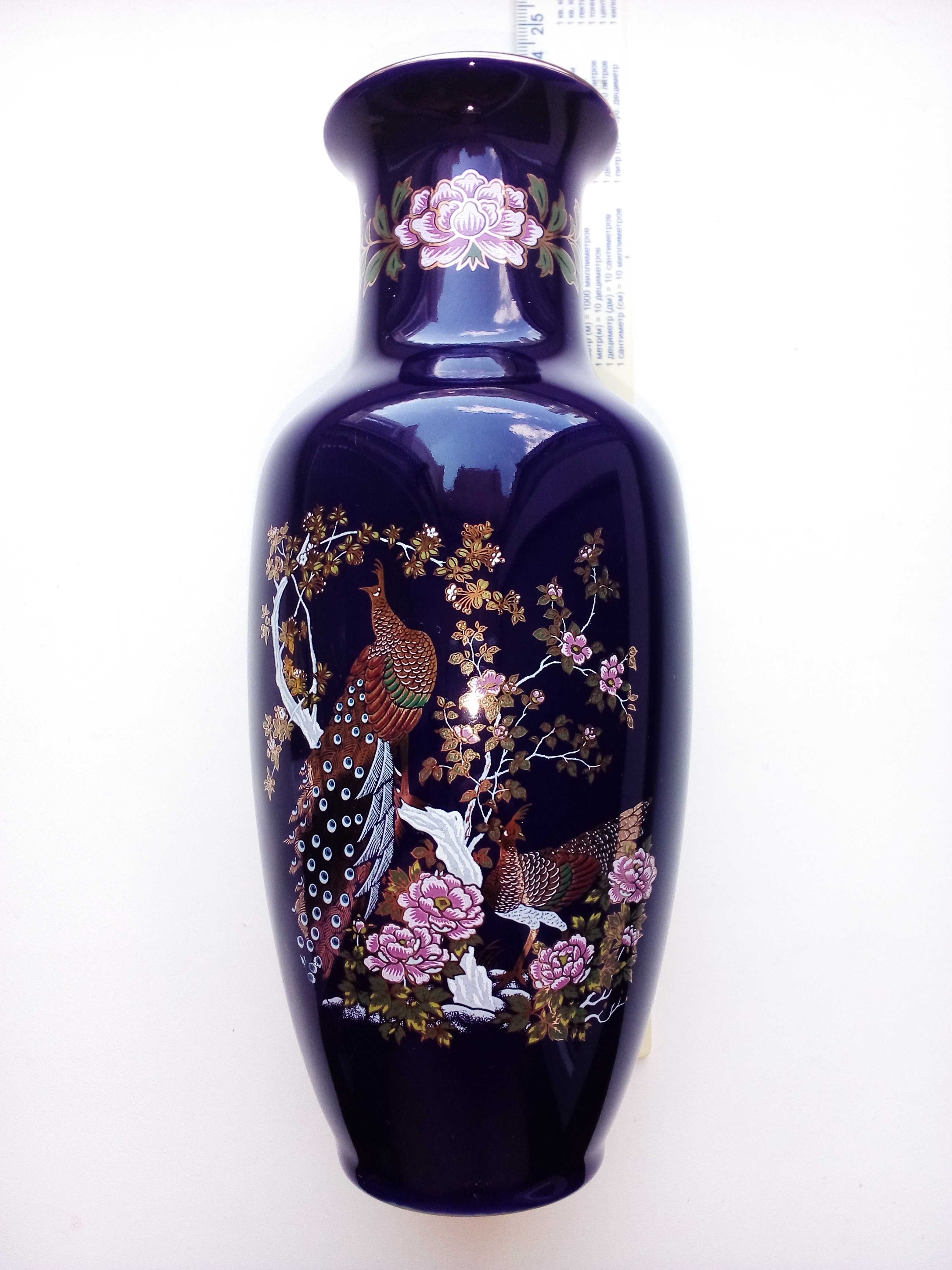 Японские позолоченные вазы с павлинами, пионом и сакурой, 3 шт.