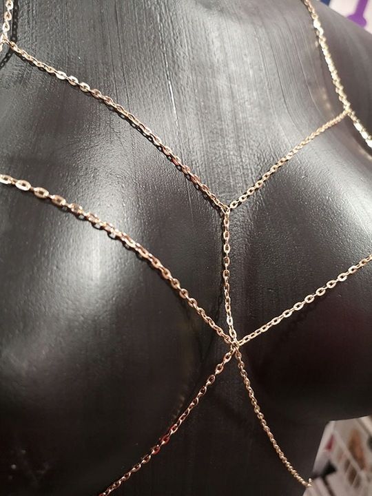 Body Chain Na Piersi Łańcuszek Na Ciało Złoty Sexy