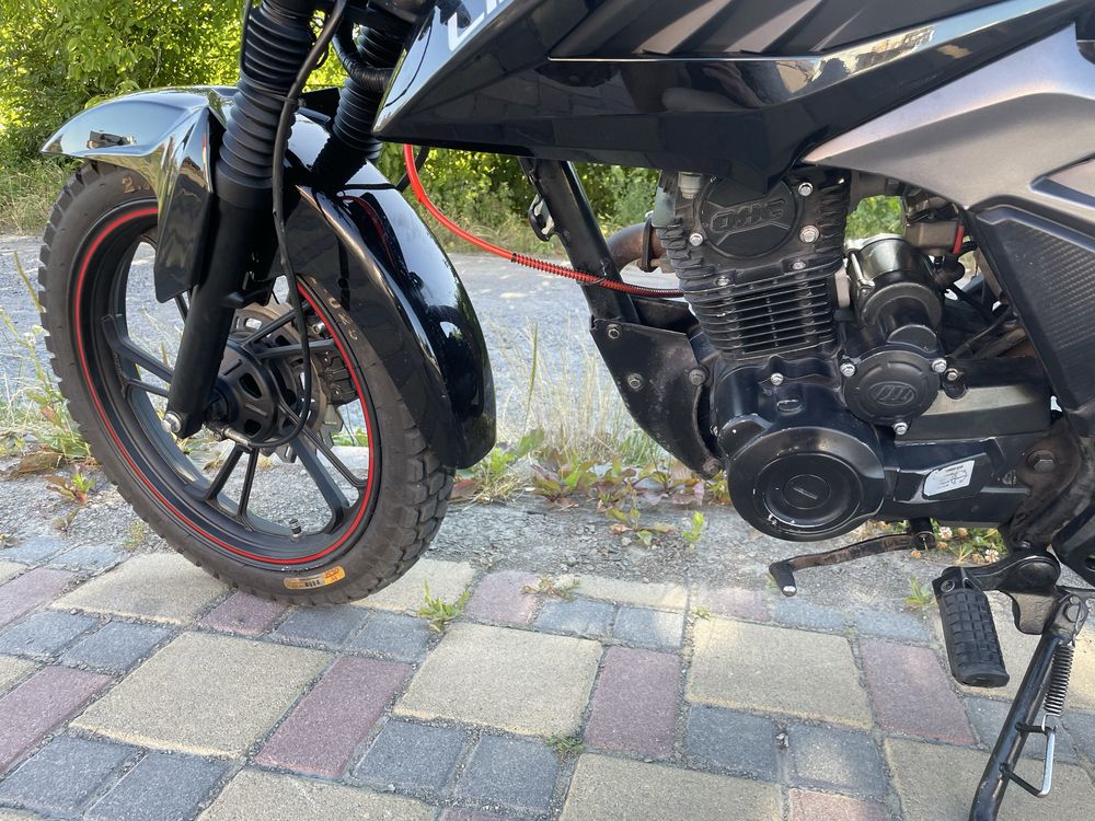 Мотоцикл Lifan sityr 200