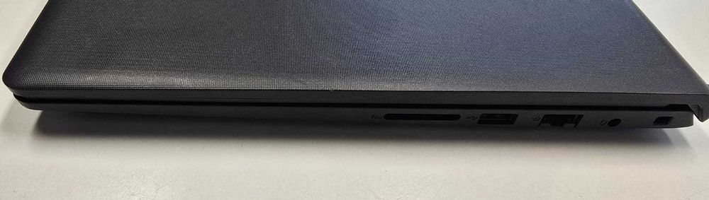 Laptop Dell Vostro 3525 / Ryzen 5/ Ram 16gb / Dysk 256GB Gwarancja