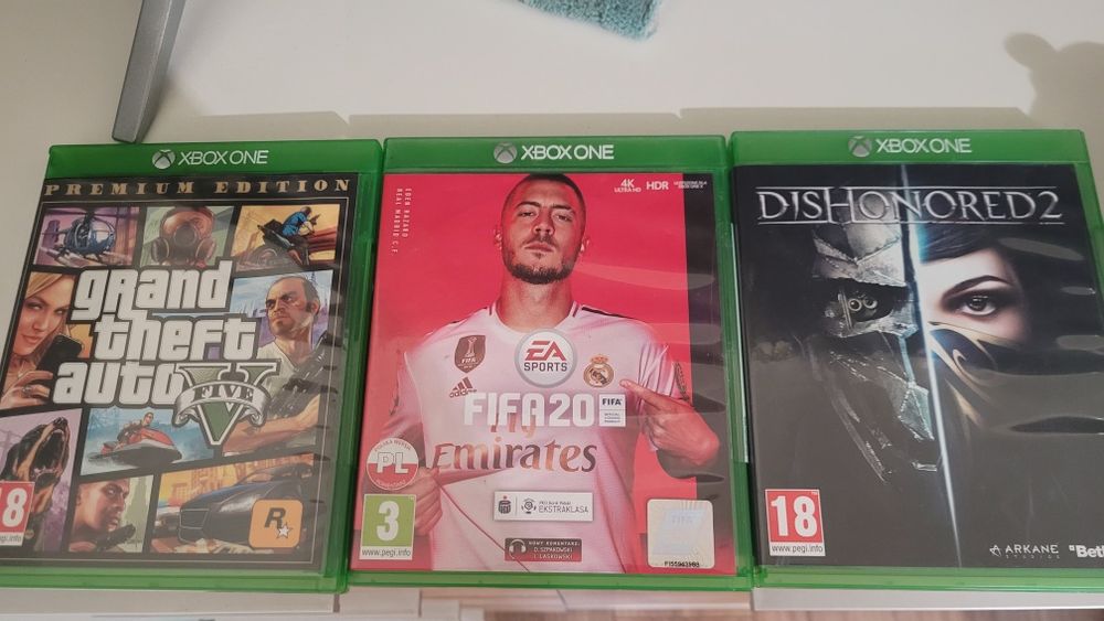 Xbox One S 1 TB BDB stan !