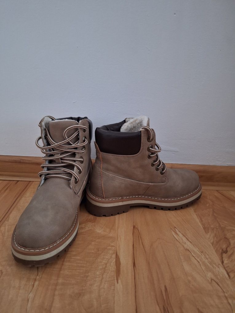 Buty zimowe rozmiar 35 stan idealny jak nowe