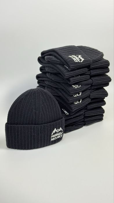 Вишивка вашого логотипу на шапках , бафах , хомутах , снудах