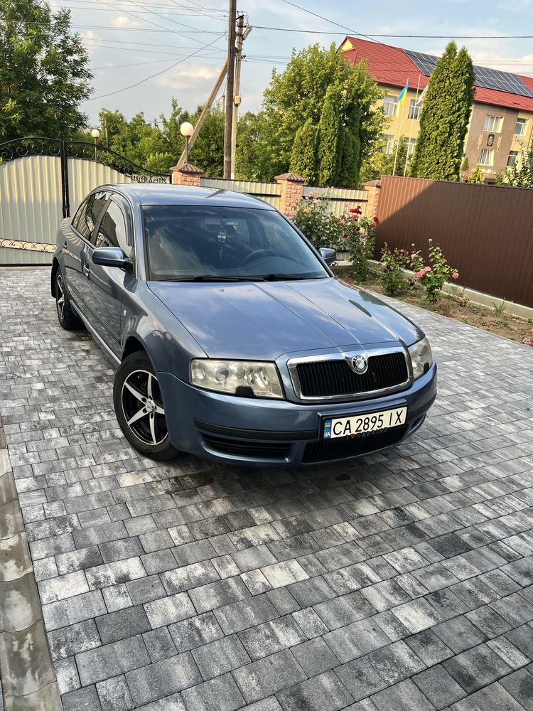 Авто SkodaSUPERB