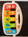 Brinquedo musical para bebé