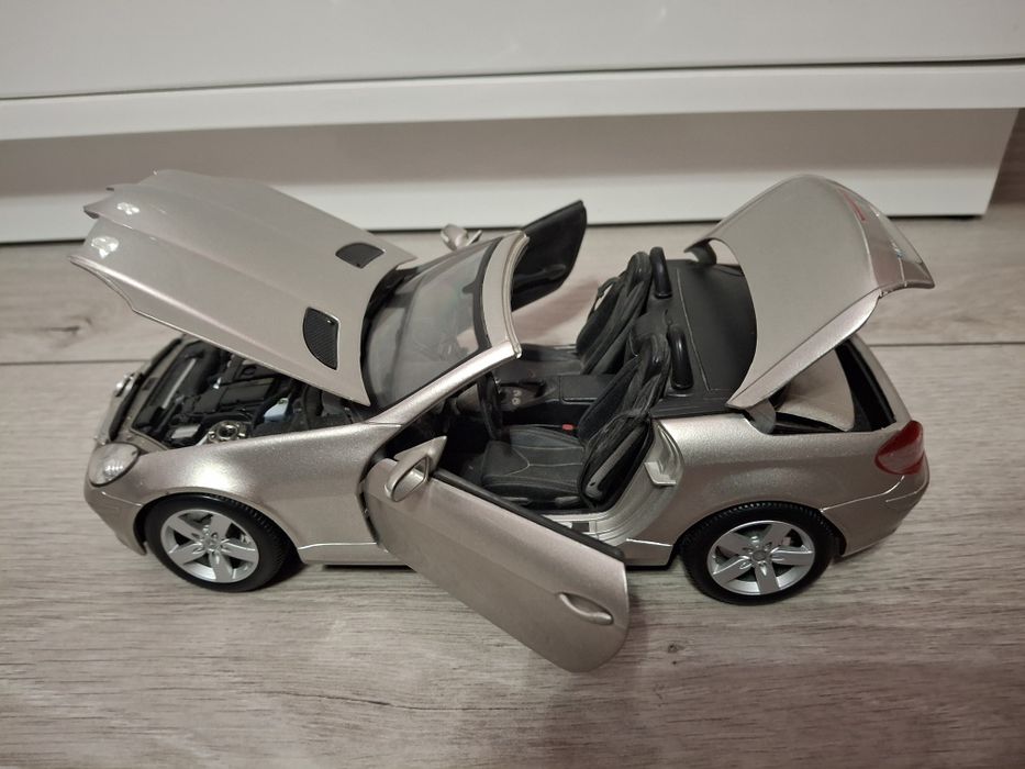 Samochód Kolekcjonerski Mercedes-Benz SLK Maisto 1:18